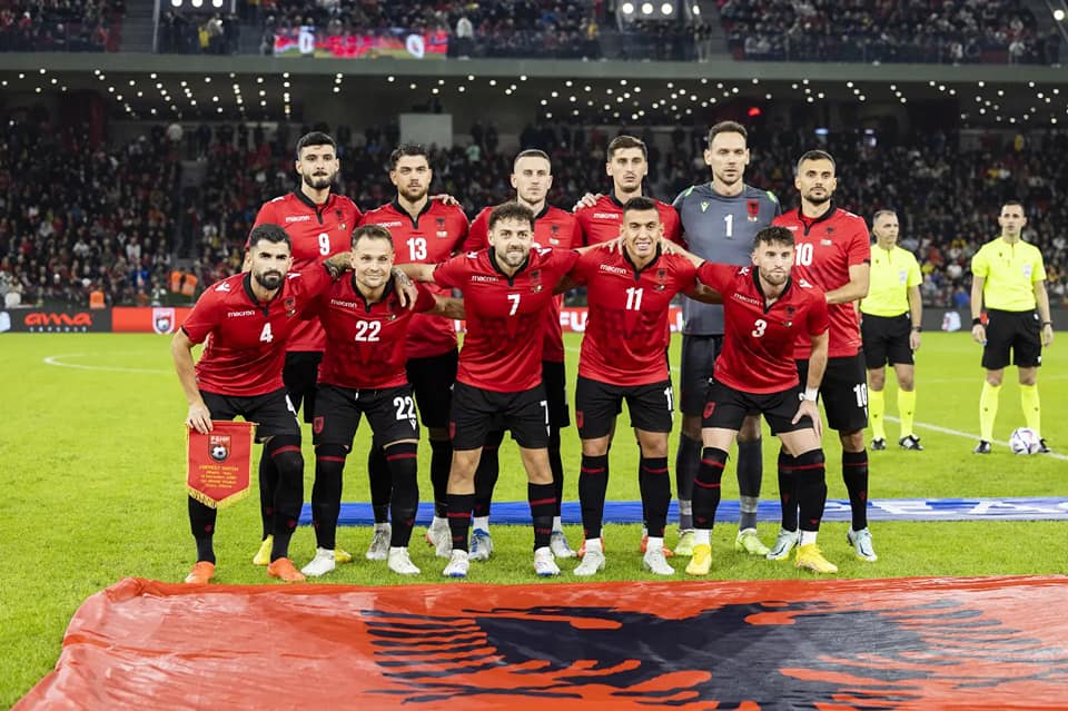 Albania xi pose before Italy match 