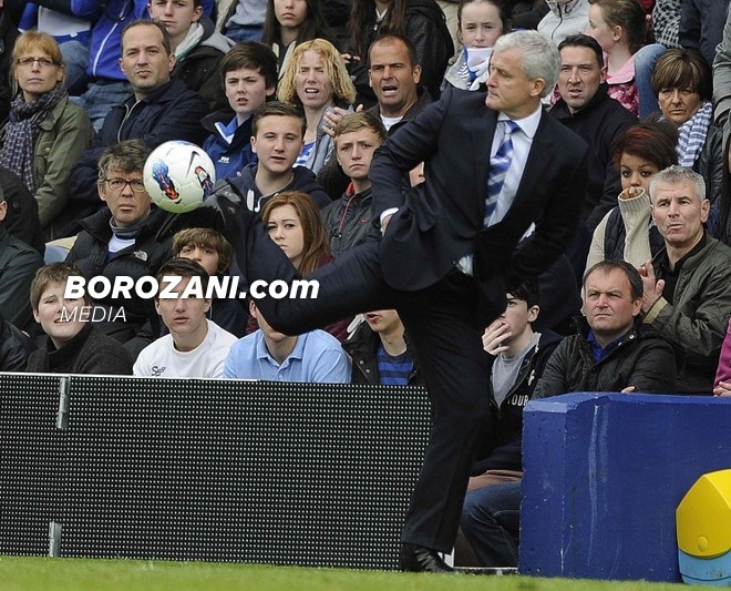 Hughes, trajner i ri i Stoke