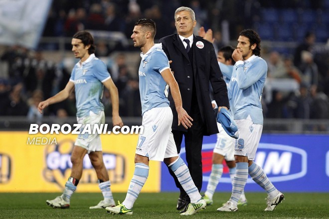 Cana e Strakosha në formacion