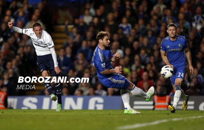Chelsea mbetet i treti