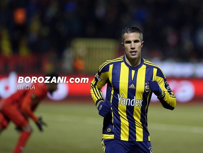 Van Persie shkëlqen, Feneri ndjek Besiktasin