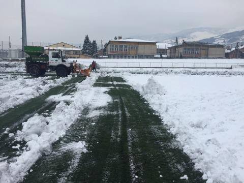 Hiqet bora në stadiumin e Lirisë