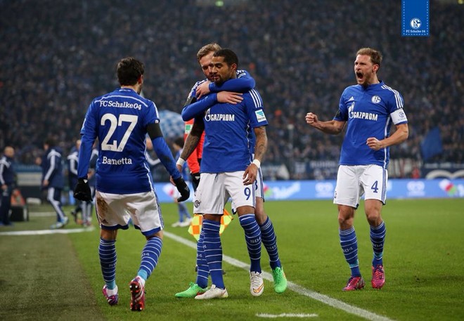 Schalke arrin zonën e Ligës së Kampionëve
