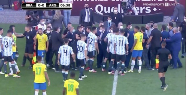 Brazil vs. Argjentinë, ndeshja ndërpritet përfundimisht
