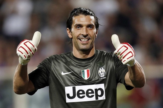 Buffon fiton çmimin ‘Portieri i vitit’