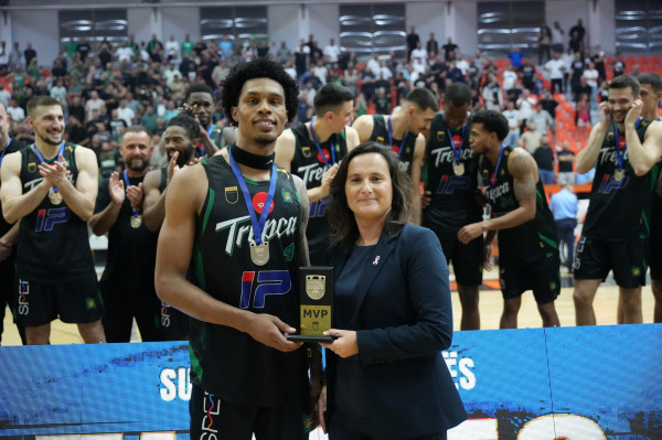 Desmond Cambridge Jr — MVP i finales së Superkupës