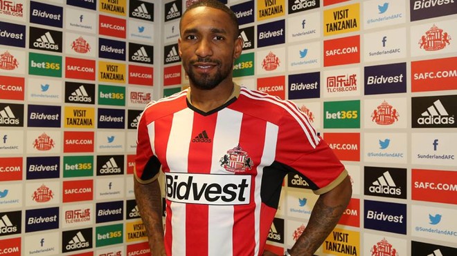 Defoe mbetet në Premier Ligë