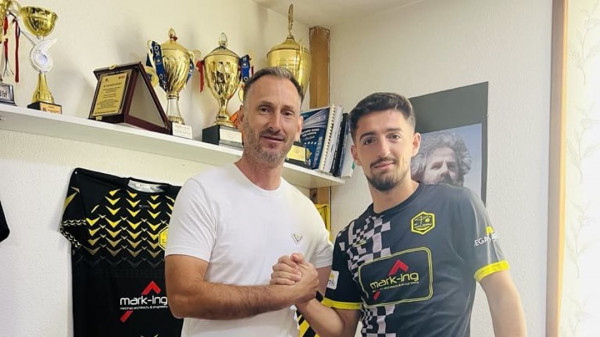 Ramiz Sadiku zyrtarizon Durakun