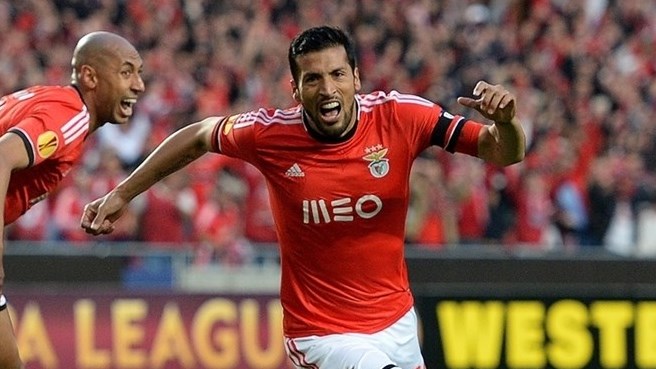 Benfica fiton, Juve kërcënon
