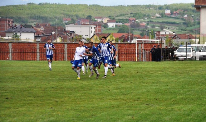 Vendosi ndeshjen, kërkon falje për karton Vendosi ndeshjen, kërkon falje për karton