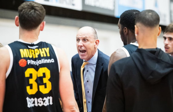 Edhe Peja zyrtarizon trajnerin e ri, vjen amerikani Greg Gibson