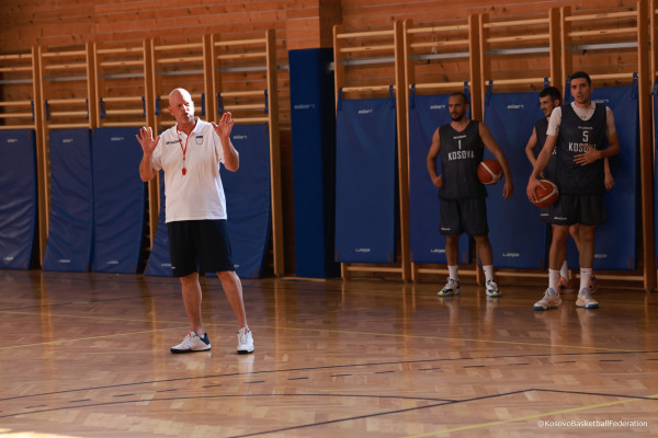 Basketbollistët e Kosovës nisin stërvitjet dy herë në ditë