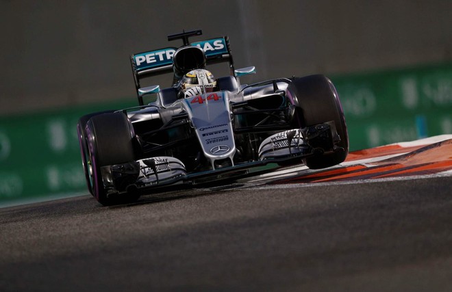 Hamilton thyen rekordin e Schumacherit