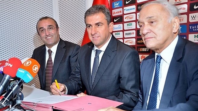 Hamzaoglu, trajner i Galatasarayit