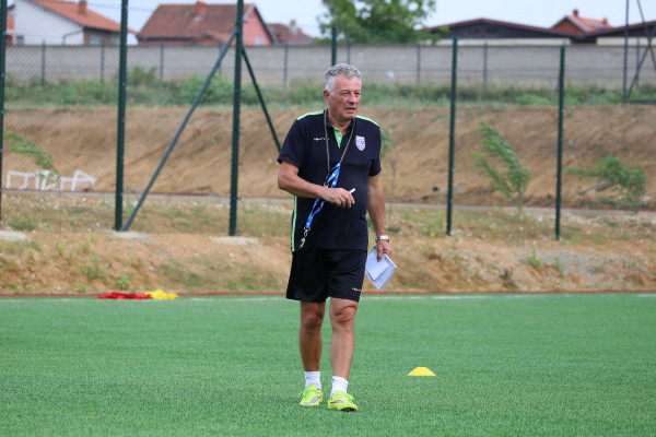 Ramiz Krasniqi publikon listën e Kosovës U19 Ramiz Krasniqi publikon listën e Kosovës U19
