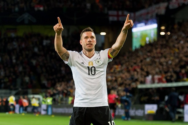 Podolski përshëndetet me supergol, Gjermania fiton