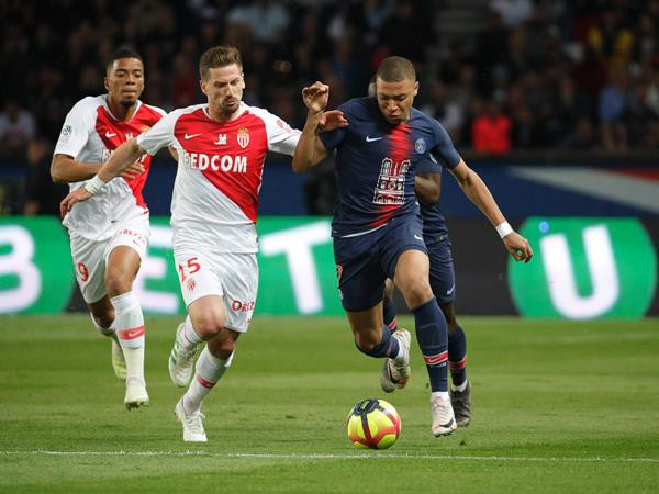 Paris Saint Germain humb kundër Monacos