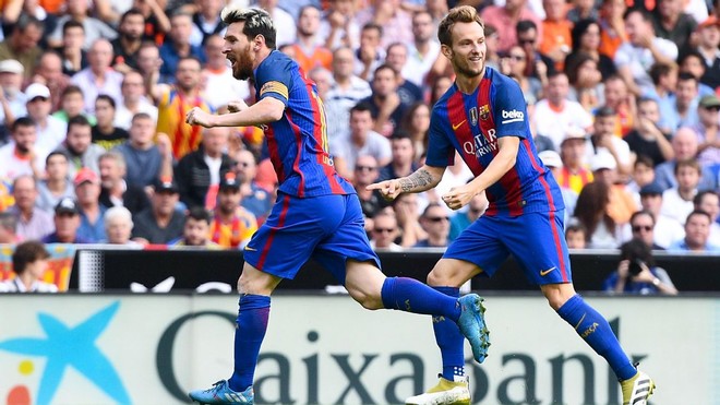 Barcelona triumfon në dramën e Mestallas