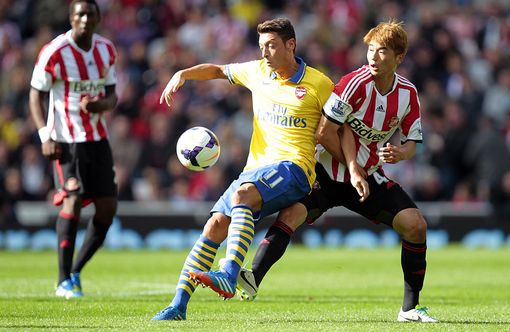 Postieri Ozil