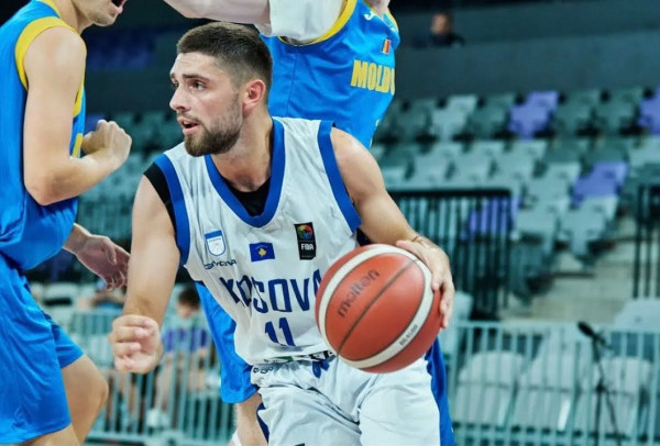 Eliot Peci, përforcon Grapelandin