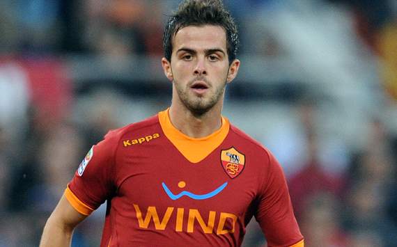 Pjanic ka ushtruar golin nga gjysma e stadiumit!