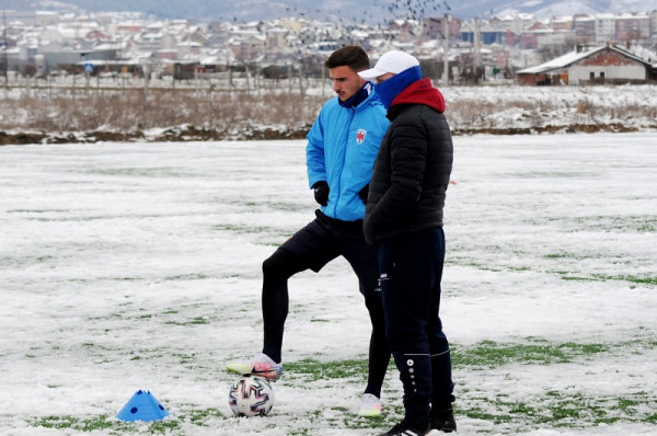 Udhëtojnë me 19, luajnë për trofe me 23 Udhëtojnë me 19, luajnë për trofe me 23