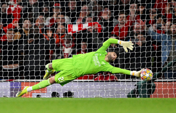 Raya hero i penalltive, Arsenal në çerekfinale pas 14 vitesh