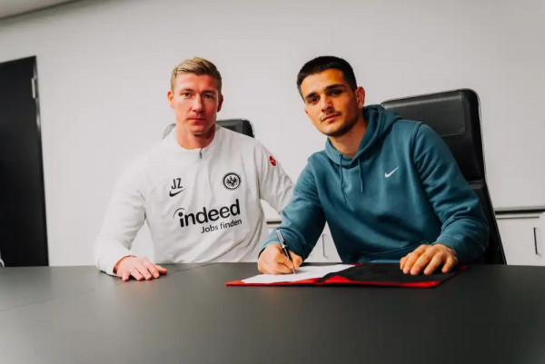 Portieri i Shqipërisë U21, transferohet te Eintracht Frankfurt