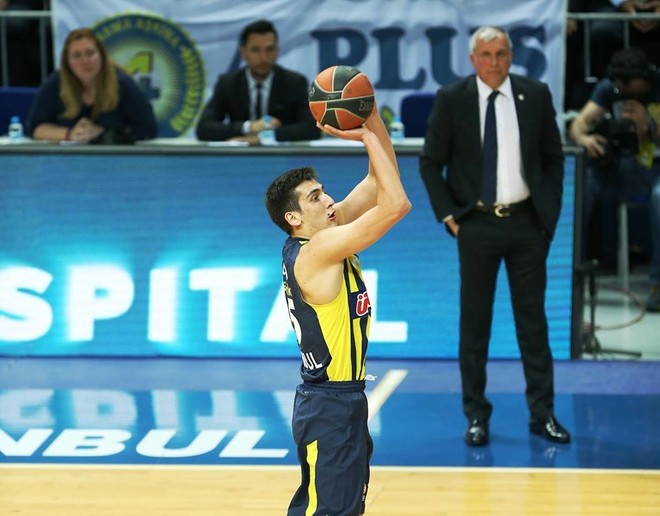 Fenerbahçe e Kenan Spahiut, një hap para Final Fourit