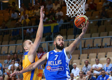 Mjeshtri Spanoulis shkëlqen, Greqia mposht Spanjën