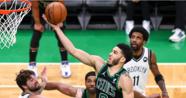 Tatum madhështor, Celtics fiton ndeshjen e tretë