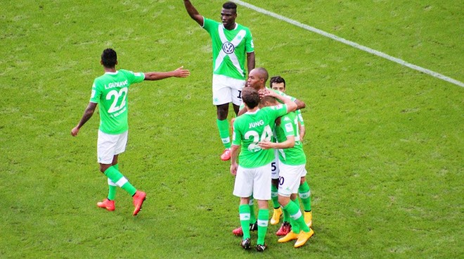 Wolfsburg mposht liderin