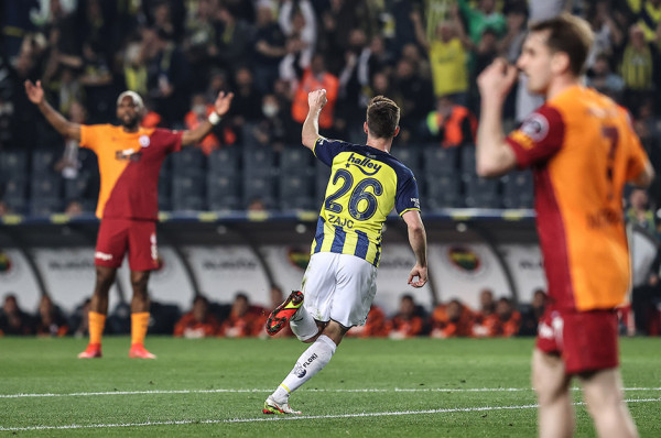 Fenerbahçe fiton derbin ndaj Galatasarayit