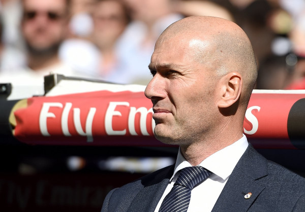 Zidane kandidati kryesor për ta zëvendësuar Deschamps