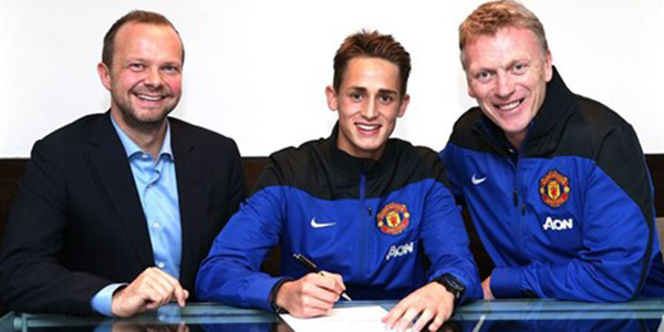 Januzaj rinovon me Unitedin