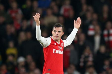 Kontratë e re, Xhaka mbetet në Arsenal