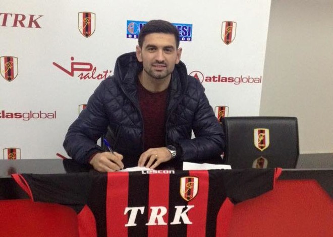 Ilir Berisha te Flamurtari