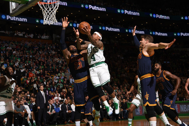 Lojë nervash ne TD Garden, Celtics mposht kampionin