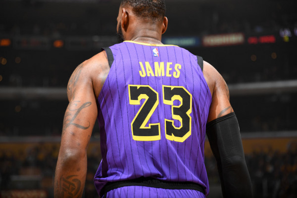 Lakers fluturon mbi supet e Jamesit