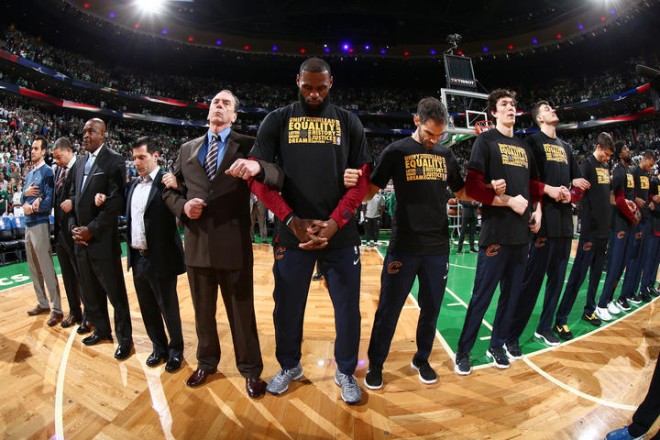Cleveland i ri, bindshëm ndaj Bostonit Cleveland i ri, bindshëm ndaj Bostonit