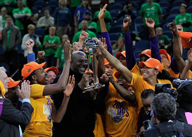 Los Angeles Sparks kampione në WNBA