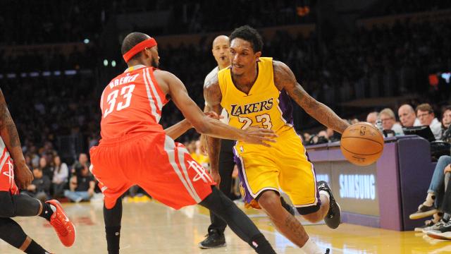 Lakers jep Williamsin për Brewerin