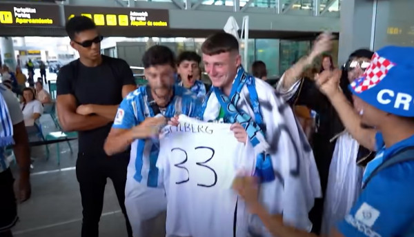 Tifozët e Malagës bëjnë “show” në aeroport, pasi klubi s’bën transfere