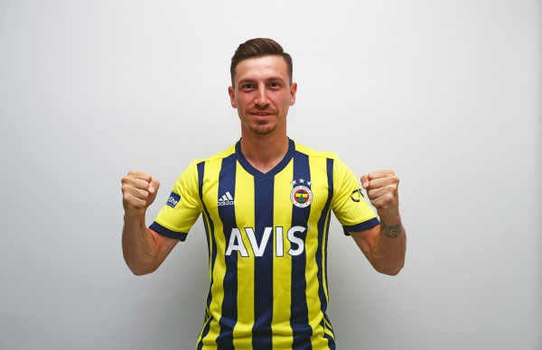 Fenerbahçe zyrtarizon përforcimin e parë