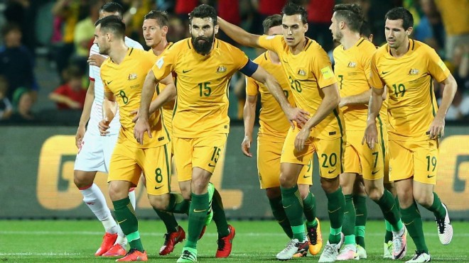 Jedinak me hat-trick, Australia kualifikohet