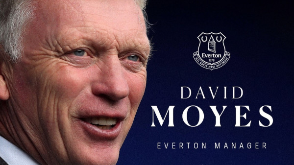 David Moyes rikthehet në Everton