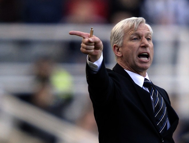 Pardew largohet nga Crystal Palace