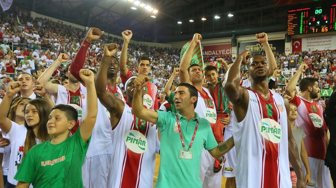 Karsiyaka e “deh” Efesin