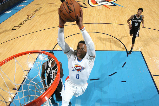 Westbrook barazon rekordin e Chamberlainit