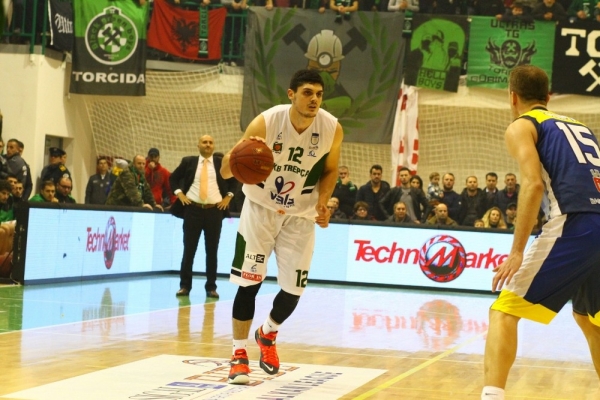Samir Zekiqi, lojtar i javës 15